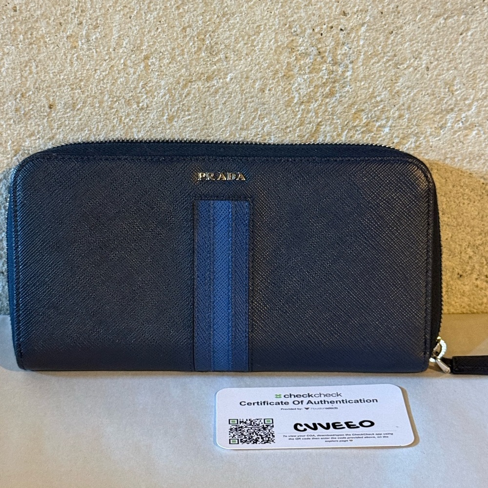 Prada Navy Saffiano Zip-Around Wallet w/ COA - Picture 5 of 6